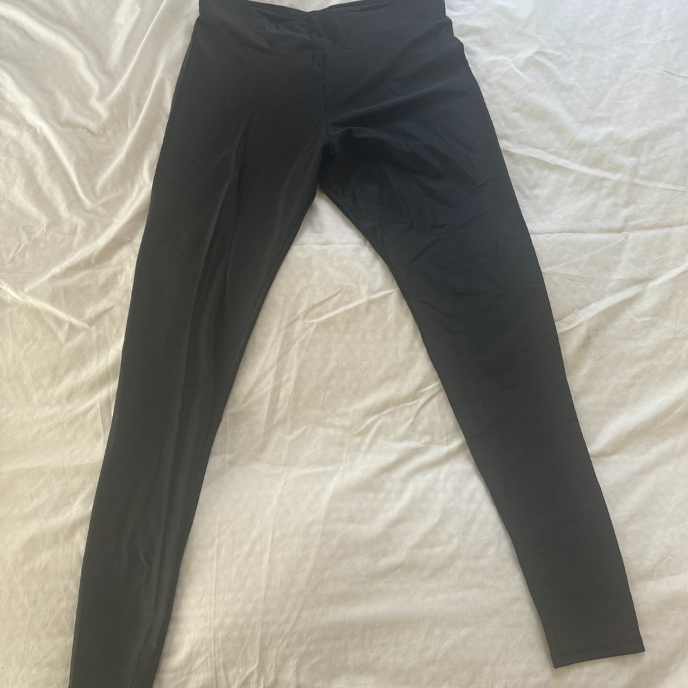 H&M Divided - Shiny Spandex Black Leggings - Large